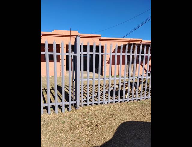 3 BEDROOM FREEHOLD FOR SALE IN SUNSET VIEW